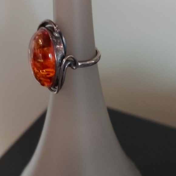 Sterling Silver Oval Amber Ring - Picture 2 of 8